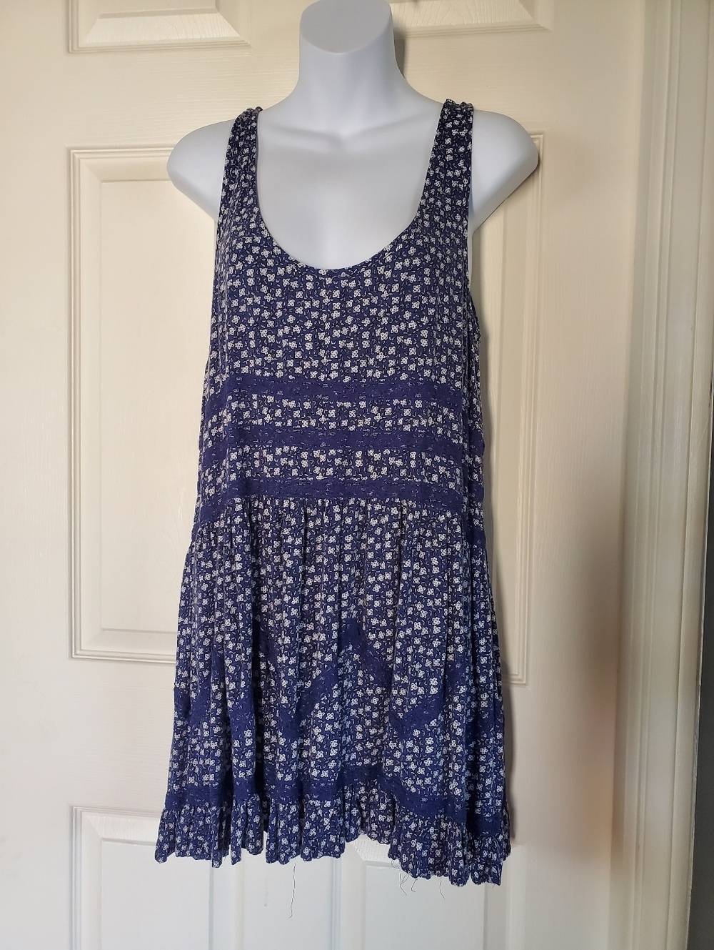 American Rag Tiered Peasant Bohemian Mini Dress Y2K Sleeveless Blue Floral Flowy